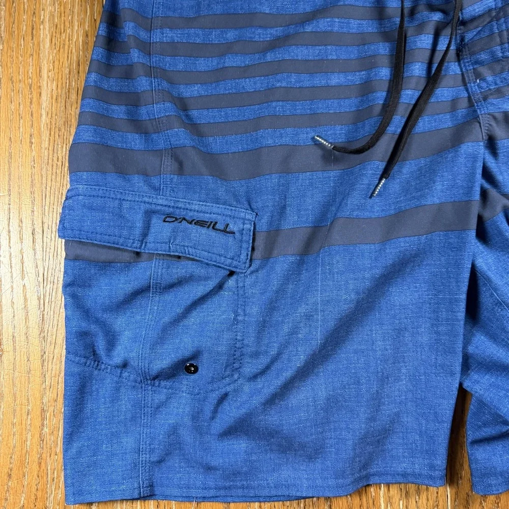 O'Neill Board Shorts Mens 38 Blue Stripe Swim Trunks Cargo Pocket Stretch